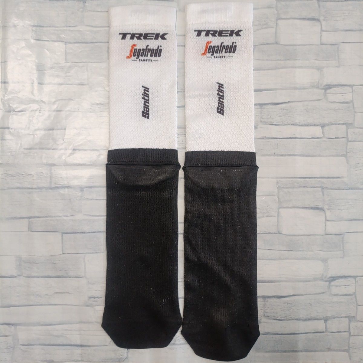 支給品 エアロソックス TREK Segafredoトレックセガブレード2021 支給品 エアロソックス TREK Segafredoトレックセガブレード2021