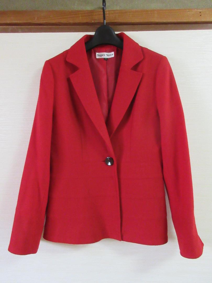 専門ショップ 新品 定価5万円 100％ ウールのジャケット 赤 Syper Nova
