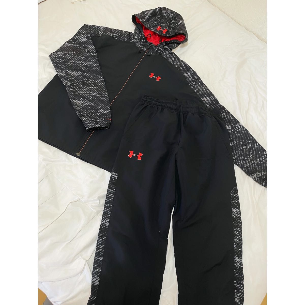 UNDER ARMOUR〈郵便局発送〉