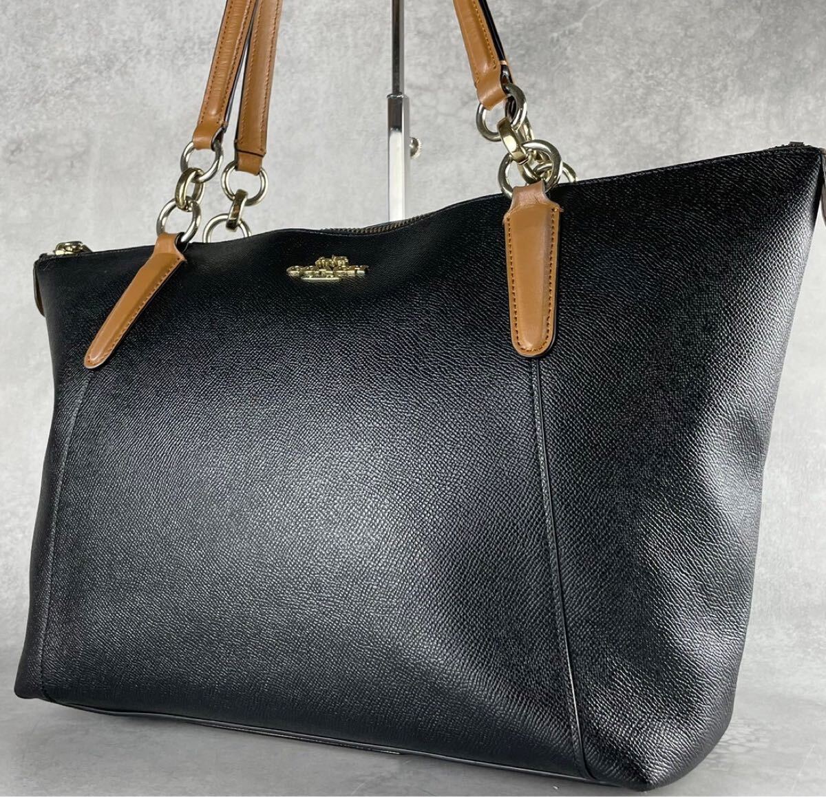 COACH コーチ 大容量 メンズ ビジネスバッグ トートバッグ A4可 チャーム 馬車ロゴ 肩掛け レザー 本革 ブラック ショルダー ゴールド金具
