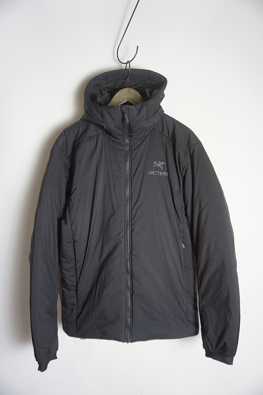 美品 国内正規 ARC’TERYX アークテリクス Atom AR Hoody アトム AR フーディー ナイロン ジャケット ブルゾン 24105 黒M 本物1115O