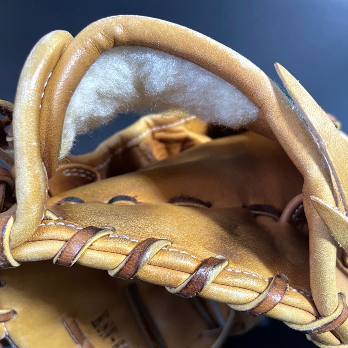 廃盤 坂本勇人モデル 久保田スラッガー 一般軟式用 内野手グラブ 廃盤 坂本勇人モデル 久保田スラッガー 一般軟式用 内野手グラブ