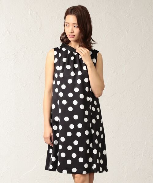 新作 タグ付きTO BE CHIC 黒ドットワンピース44 定価70400円 新作 タグ付きTO BE CHIC 黒ドットワンピース44 定価70400円 TO