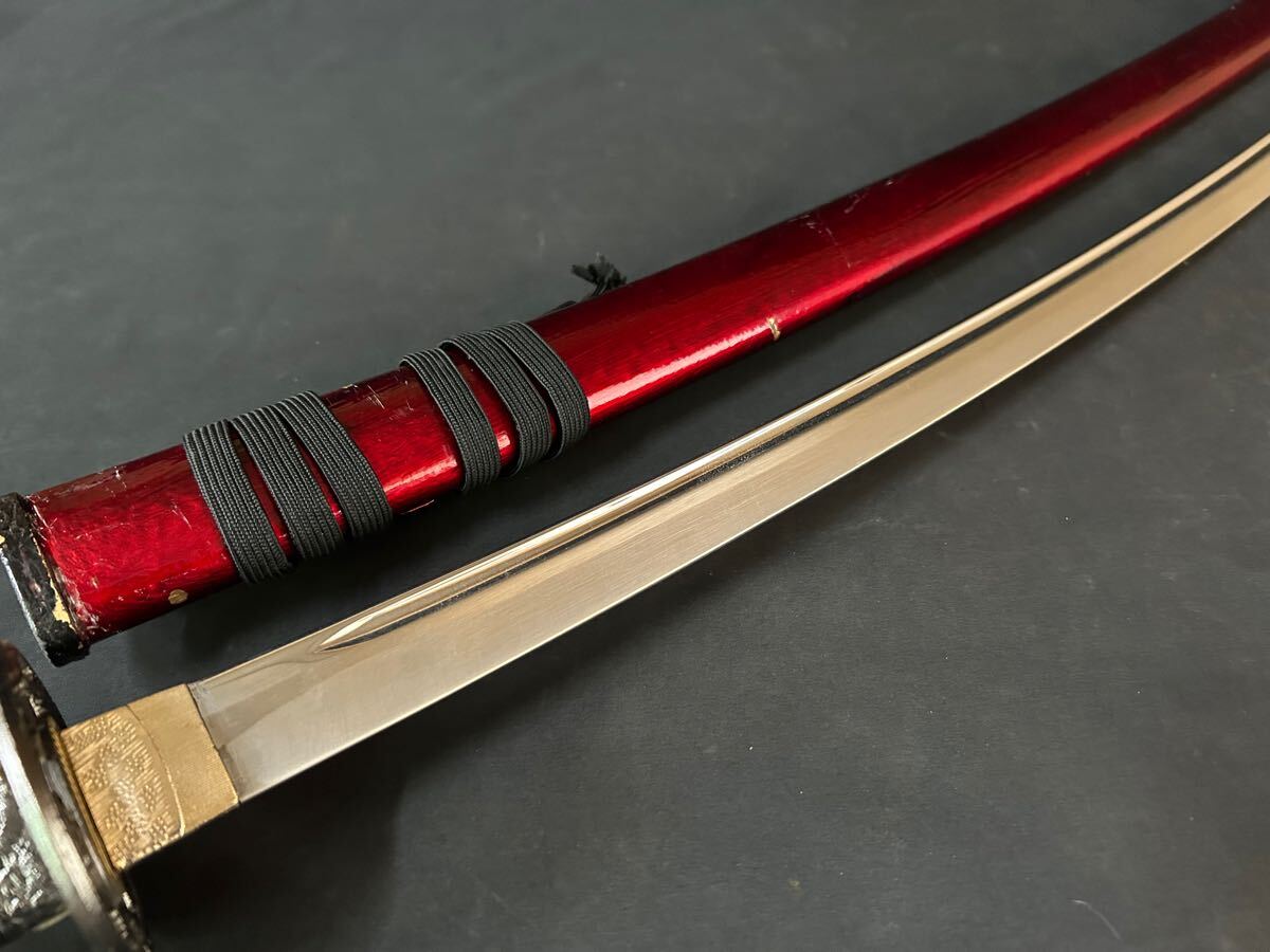 居合刀 105cm 1173g 刃渡り73cm 樋入り 浮き彫り鍔 打刀 薄刃 居合刀 105cm 1173g 刃渡り73cm 樋入り 浮き彫り鍔 打刀 薄刃