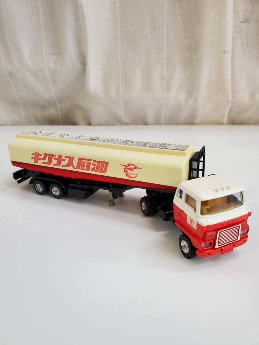 Bibian 比比昂 - ミニカー トミカ ダンディ tomica DANDY Hino
