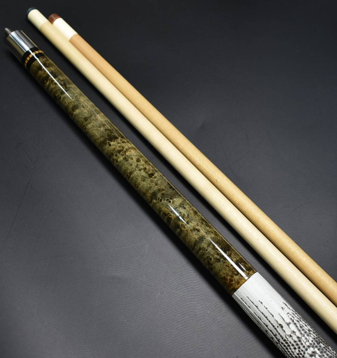 95000円 ◇ Tad Custom Cues バーズアイ黒焼きタッド 400番台 18 95000円 ◇ Tad Custom Cues バーズアイ黒焼きタッド 400番台 18