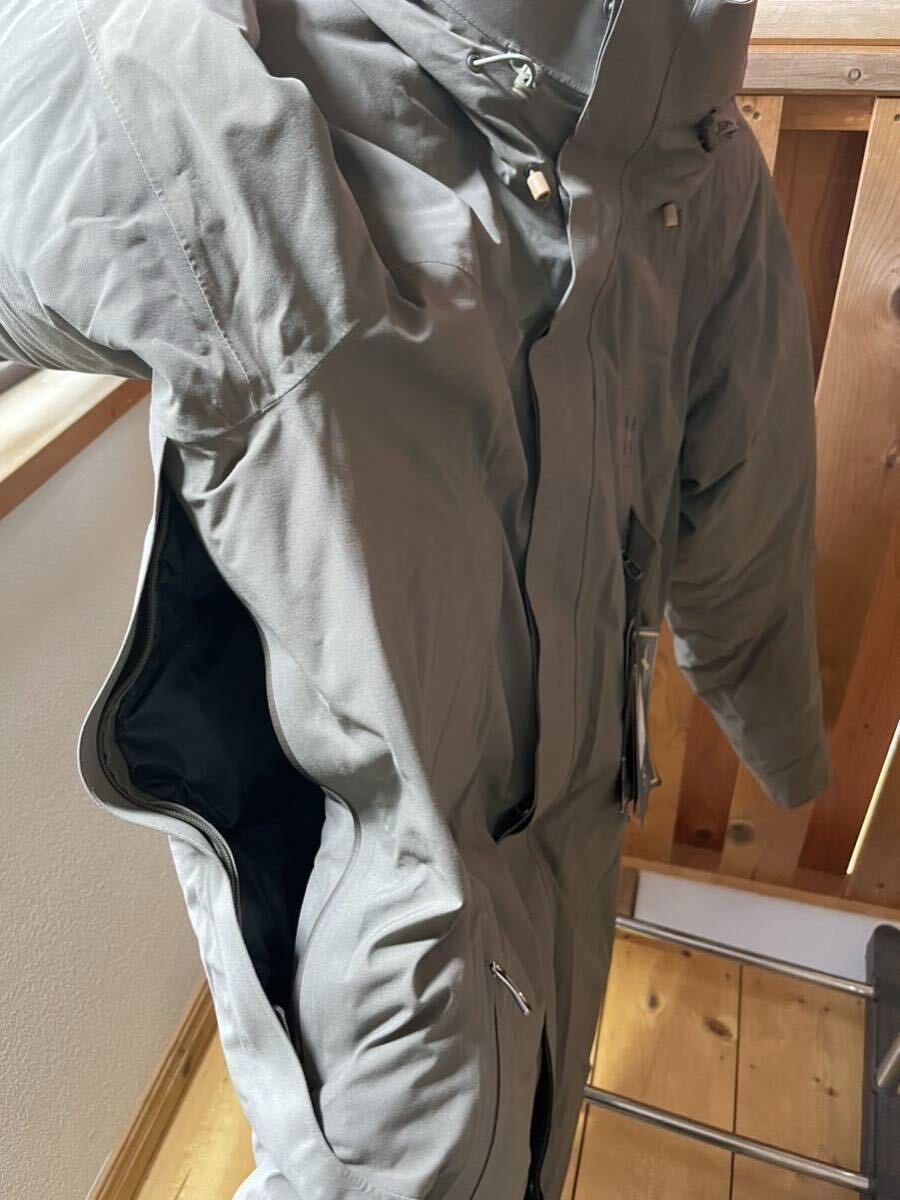 新品 ホグロフス HAGLOFS FLODA Ⅱ DOWN PARKA MENゴアテックス 新品 ホグロフス HAGLOFS FLODA Ⅱ DOWN PARKA MENゴアテックス