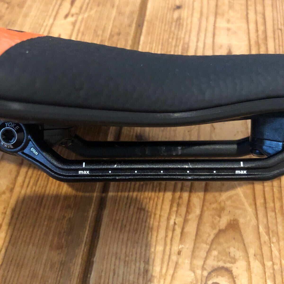 BIKEYOKE sagma バイクヨーク サグマ サドル オレンジ 142mm BIKEYOKE sagma バイクヨーク サグマ サドル オレンジ 142mm