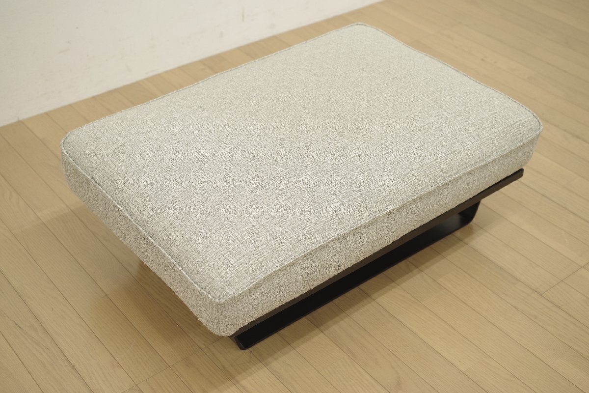 展示品 HUKLA フクラ KASTOR カストール オットマン ファブリック 腰掛け リビング シンプル モダン 定価15万～ 人気モデル
