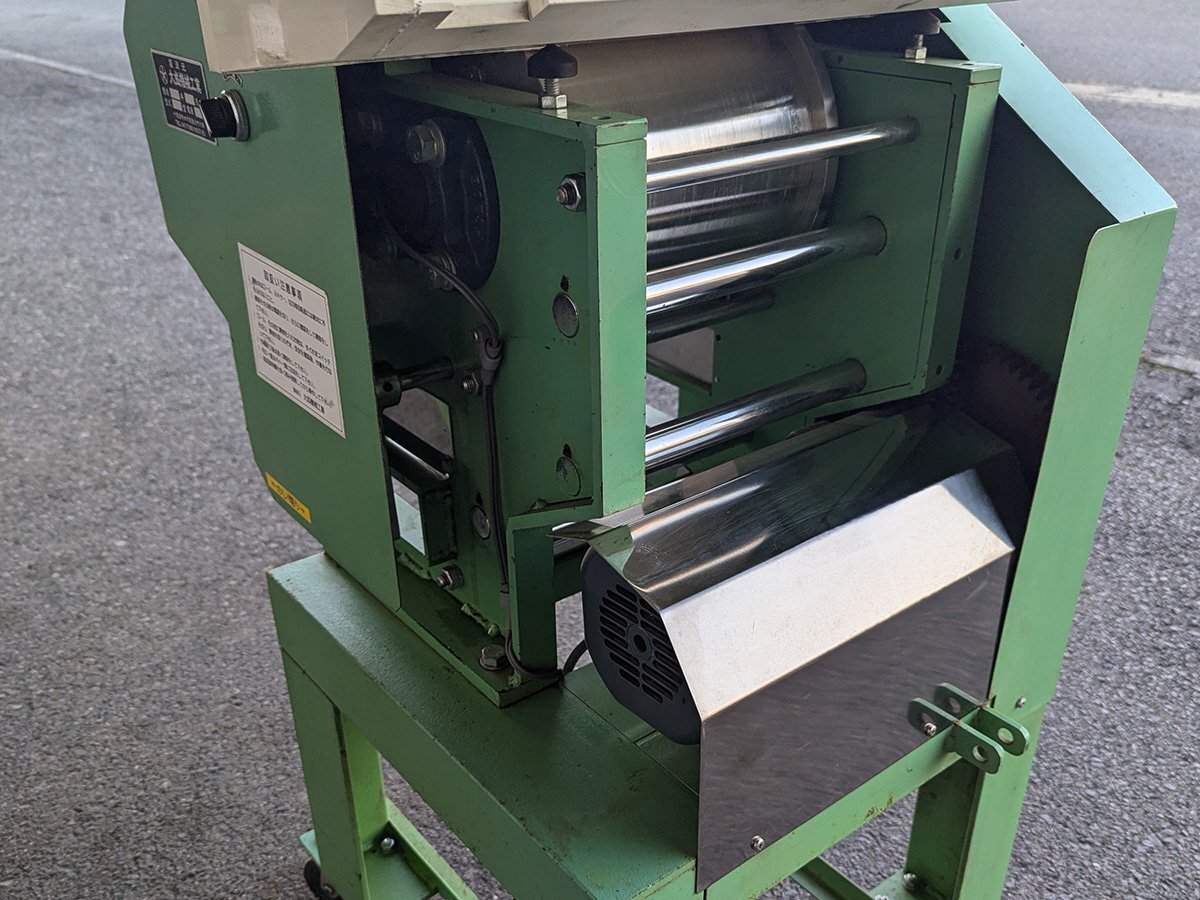 大成機(jī)械工業(yè) 制麺機(jī) モルダー 延ばし機(jī) 特注仕様？ 3相200V 回転OK 2019年 中古 刃欠品 うどん そば ラーメン