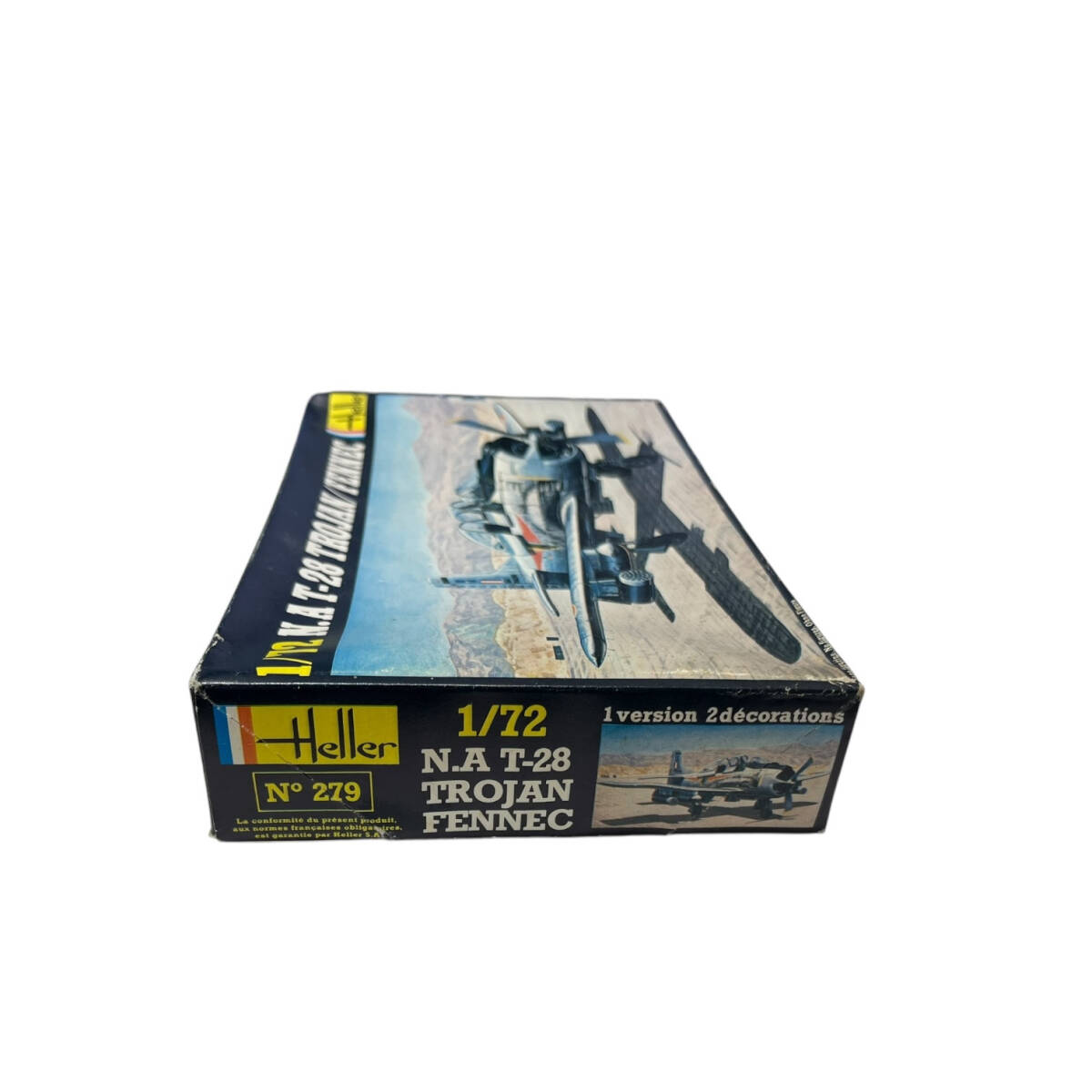 # не использовался товар #Heller 1/72 пластиковая модель N.A T-28 TROJAN/FENNEC ZE2513Z