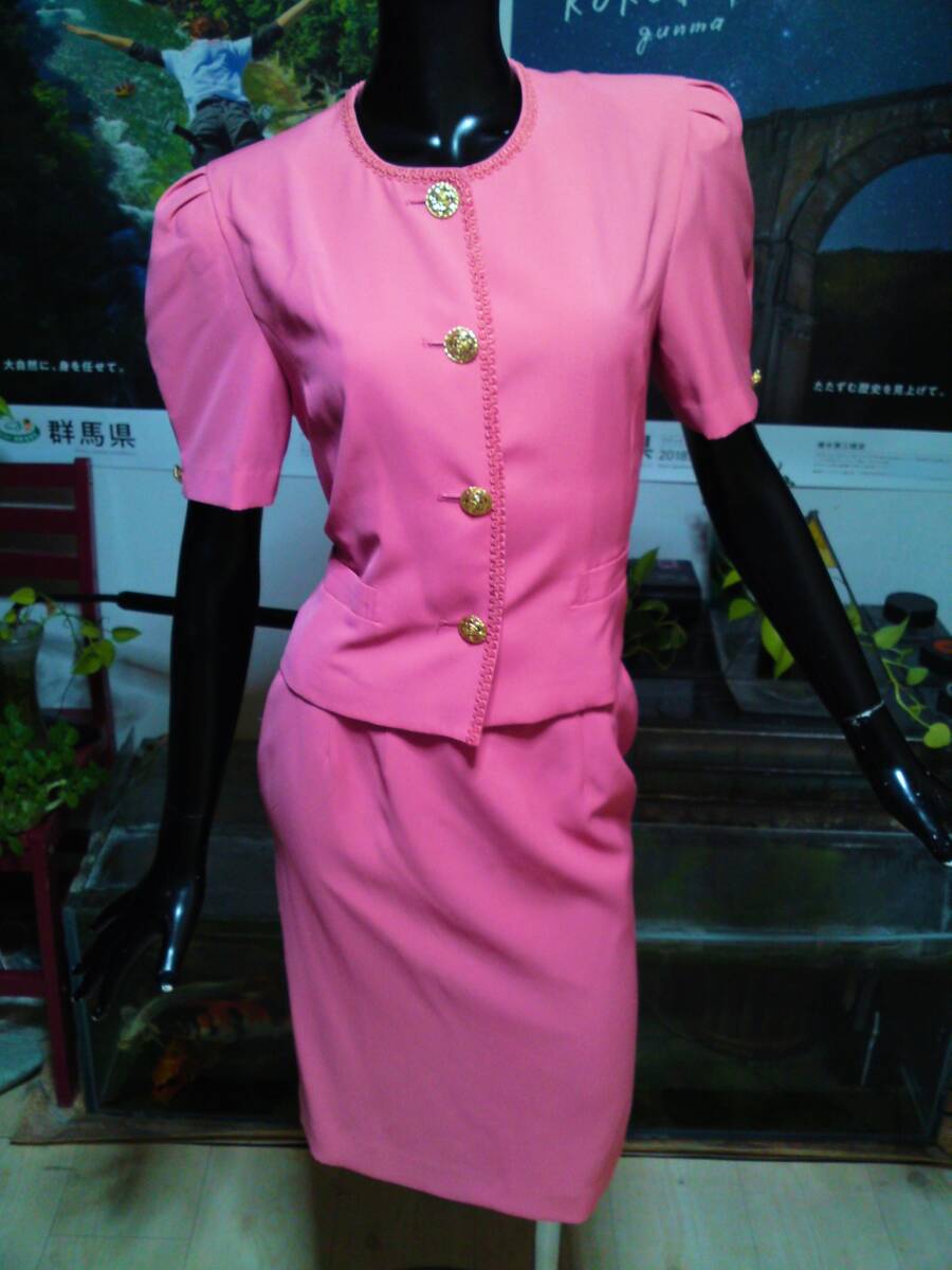 ジュリアナ ☆ / 熟女 おばさん 大人の女 御用達 sexy ピンク スカート スーツ / ジュリアナ バブル 80年代  田丸美寿々(ひざ丈スカート)｜売買されたオークション情報、Yahoo!オークション(旧ヤフオク!) の商品情報をアーカイブ公開 -  オークファン（aucfan.com）