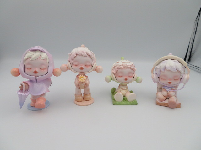 POP MART SKULLPANDA ポップマート スカルパンダ The Warmth POP MART SKULLPANDA ポップマート スカルパンダ The Warmth