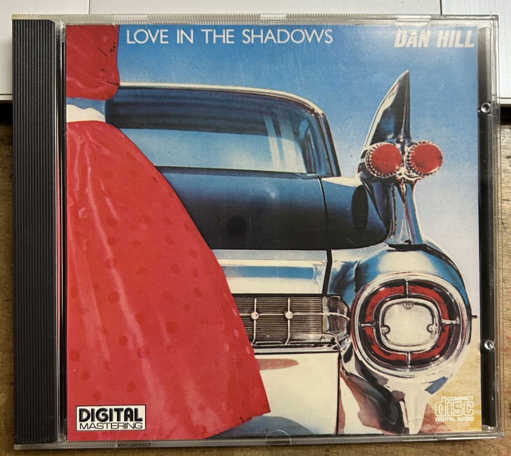 DAN HILL／LOVE IN THE SHADOWS 【中古CD】 限定盤 ダン・ヒル 日本プレスのドイツ盤 290-07-070