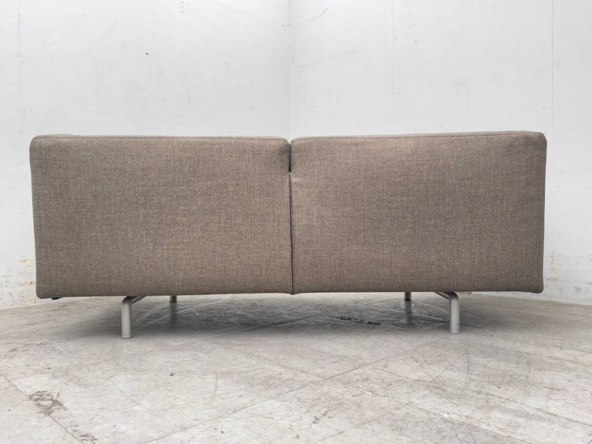 Yahoo!オークション - T6247 展示品 カッシーナ CASSINA 250MET Yahoo!オークション - T6247 展示品 カッシーナ CASSINA 250MET