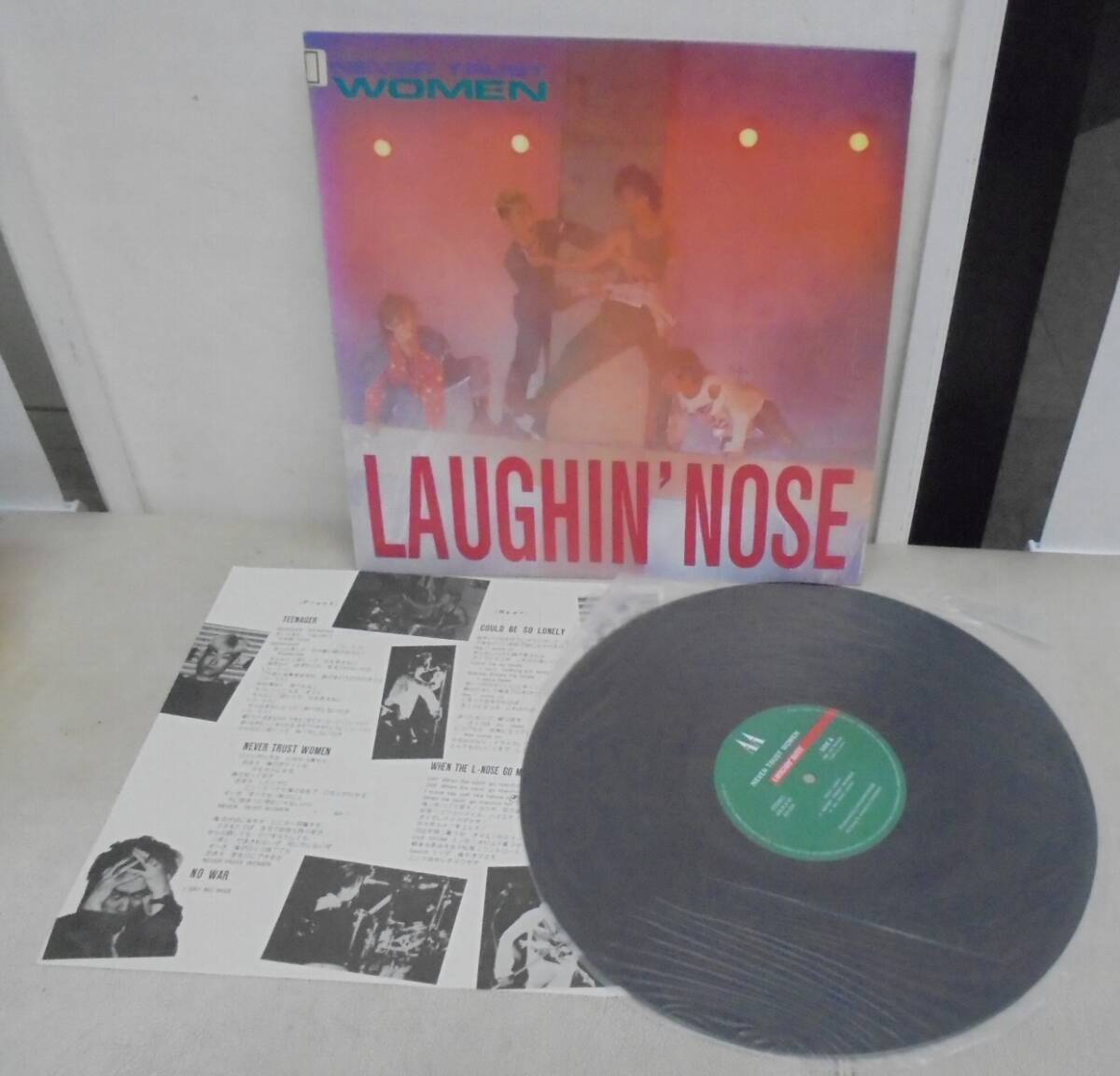 ラフィン・ノーズ LAUGHIN' NOSE/ネバー・トラスト・ウーマン NEVER TRUST WOMAN(LP)