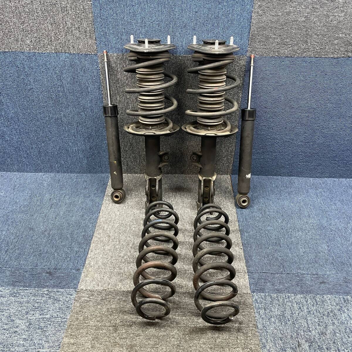 #3281-7 トヨタ純正 NGX50 C-HR サスペンションキット 48510/48530-F4030