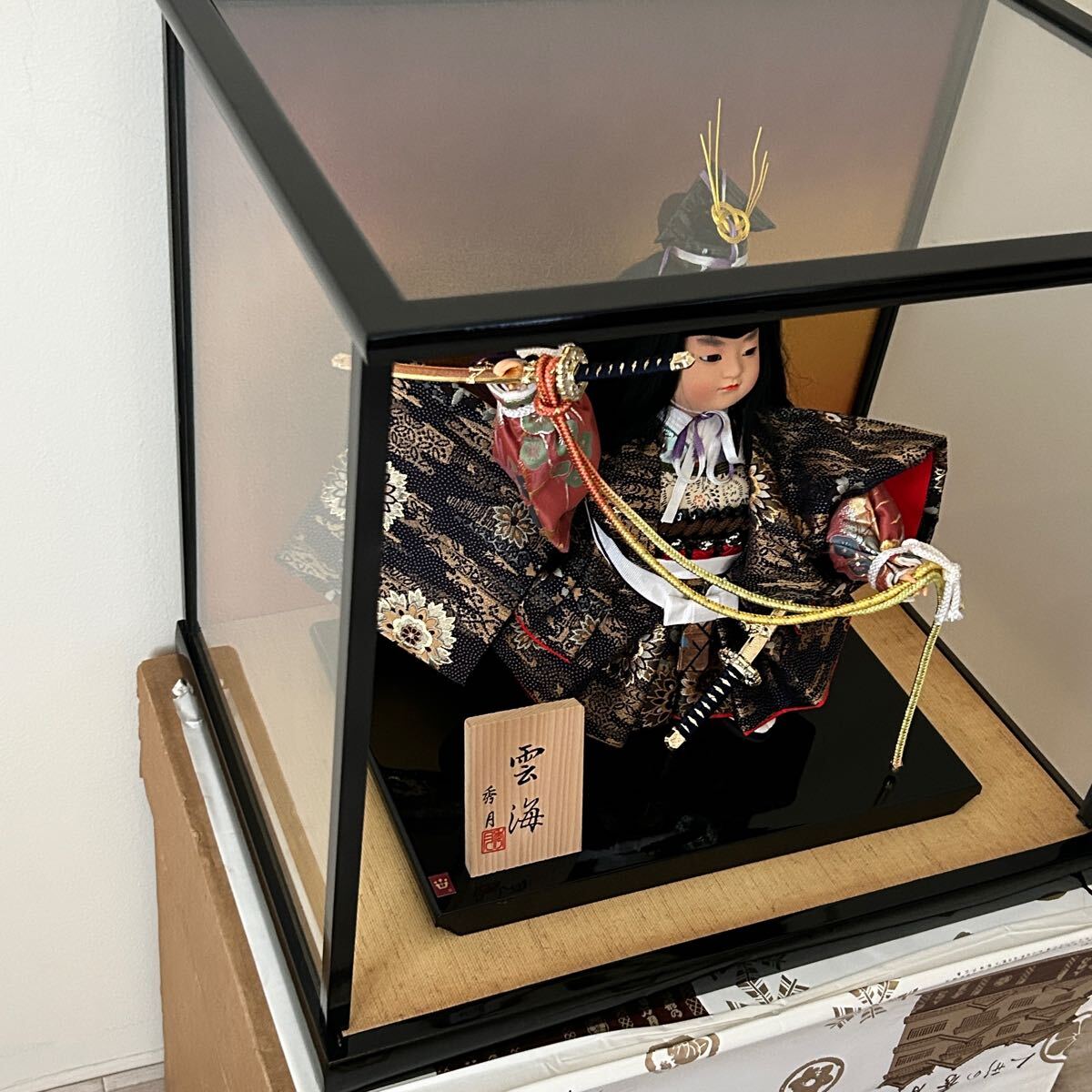 【五月人形】人形の秀月?武者人形?節(jié)句祝い?秀月云海?ガラスケース&専用箱付き?10號(hào)サイズ