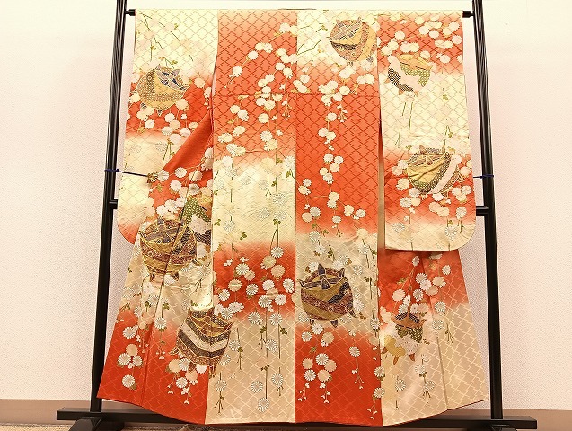 平和屋着物■豪華振袖　駒刺繍　枝垂れ菊糸巻き車　駒刺繍　金彩　逸品　BAAK3400hv