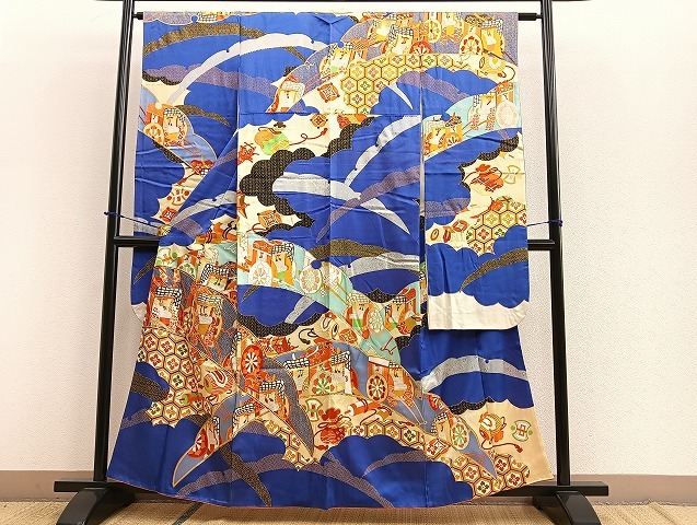 平和屋着物■豪華振袖　駒刺繍　雪芝御所車花文　金彩　正絹　逸品　BAAL4073kj