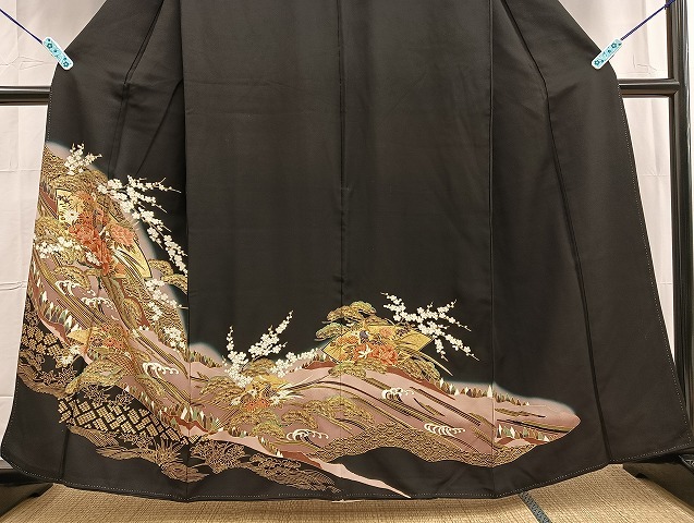 平和屋着物■豪華黒留袖　地紙孔雀草花文　暈し染め　金彩　正絹　逸品　BAAL1384ph