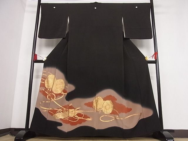 平和屋着物■豪華黒留袖　花鼓文　横笛　暈し染め　金彩　着丈160cm　裄丈67cm　正絹　逸品　B-fe4879