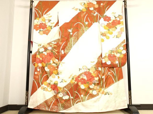 平和屋着物■豪華振袖　駒刺繍　草花文　金糸　金彩　正絹　逸品　AAAL4847Agk