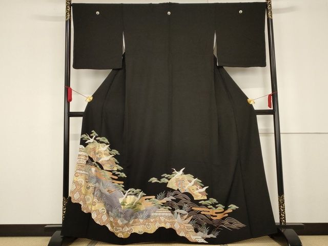 平和屋着物■豪華黒留袖　駒刺繍　吉祥地紙飛鶴花文　金彩　正絹　逸品　AAAM1503Agk