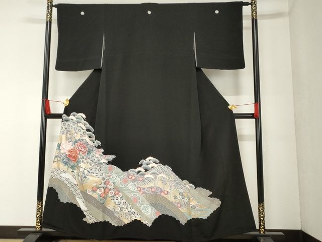 平和屋着物■豪華黒留袖　吉祥花松文　金彩　正絹　逸品　AAAL8326Acs
