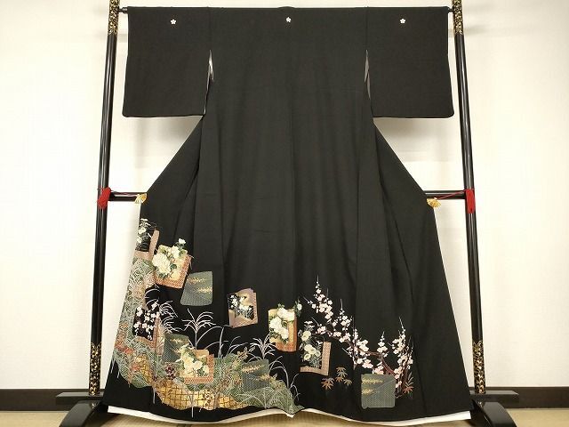 平和屋着物■豪華黒留袖　駒刺繍　色紙重ね吉祥花文　金彩　正絹　逸品　AAAJ9297Abr