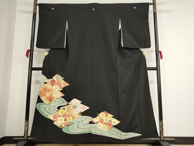 平和屋着物■豪華黒留袖　駒刺繍　吉祥流水花唐草文　金彩　正絹　逸品　AAAL0195Abw
