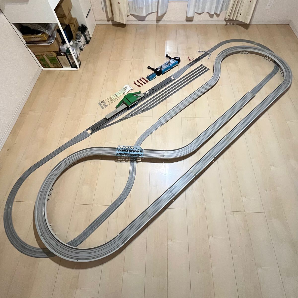 Nゲージ KATO ユニトラック 複線高架線8の字レイアウト 鉄道模型 Nゲージ KATO ユニトラック 複線高架線8の字レイアウト 鉄道模型
