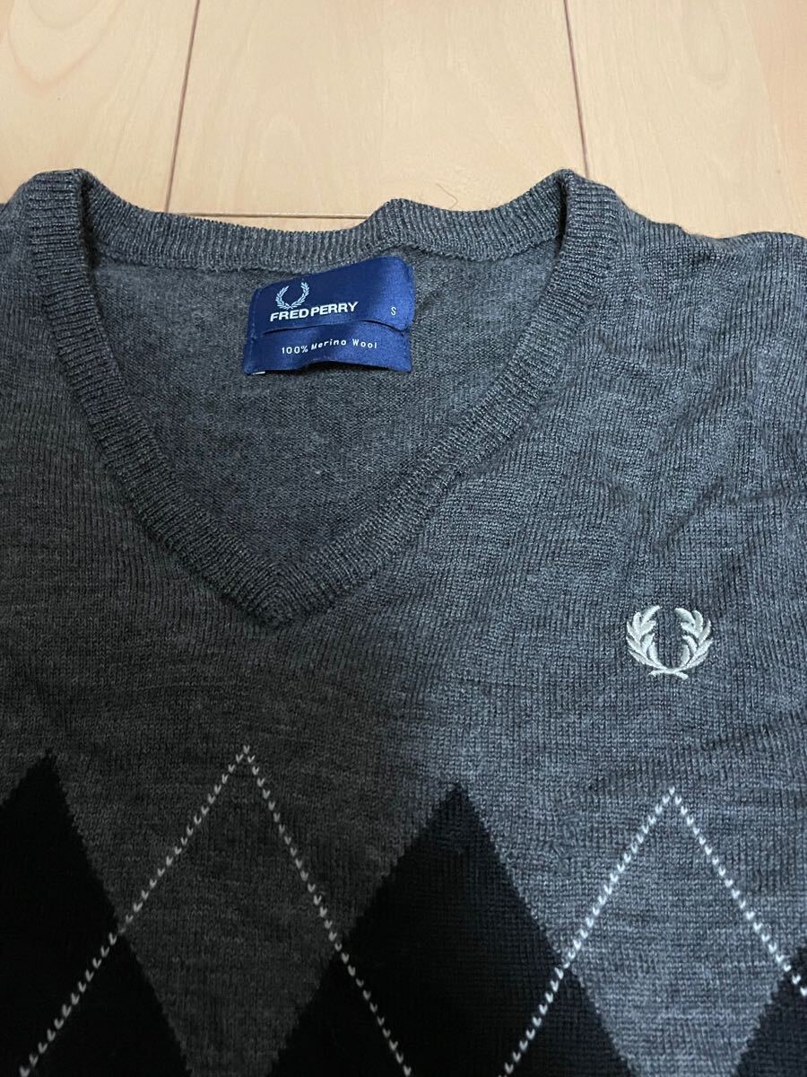 中古 メンズ男性 FRED PERRY フレッドペリー アーガイルVネック 中古 メンズ男性 FRED PERRY フレッドペリー アーガイルVネック