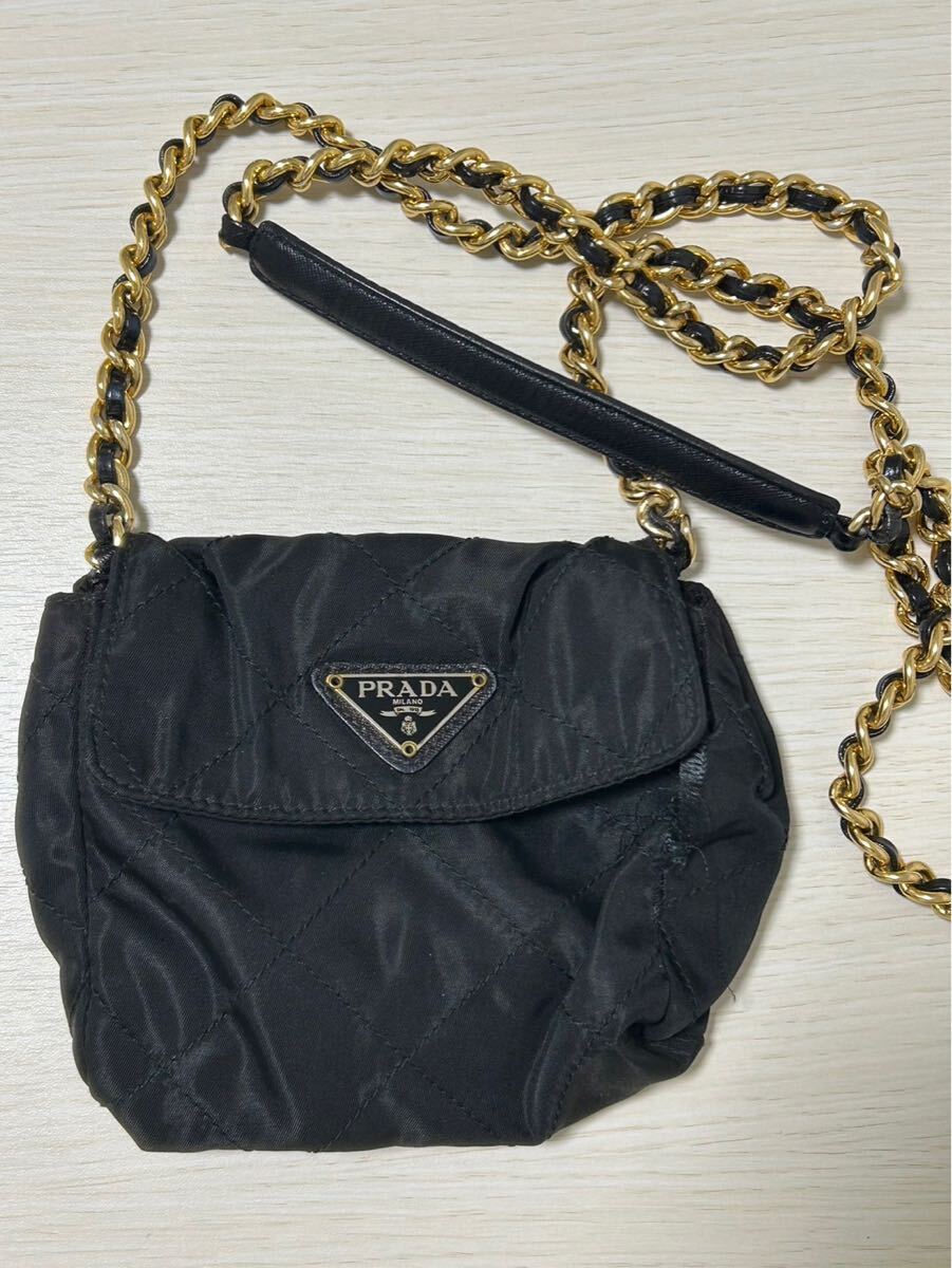 プラダ 三角プレート キルティング 黒色 ナイロン チェーン プラダ 三角プレート キルティング 黒色 ナイロン チェーン