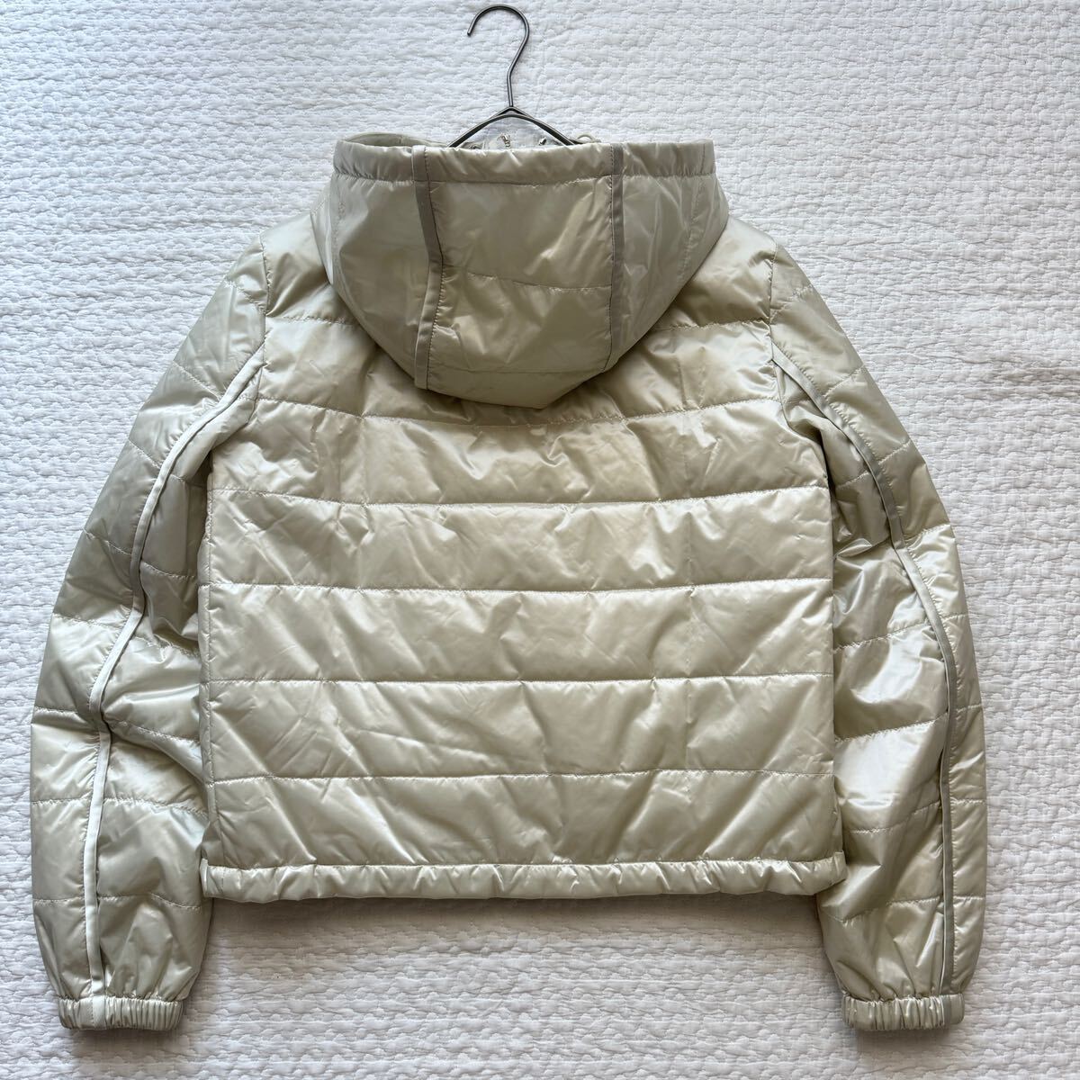 美品 PRADA プラダ ダウンジャケット トライアングルロゴ 三角 美品 PRADA プラダ ダウンジャケット トライアングルロゴ 三角