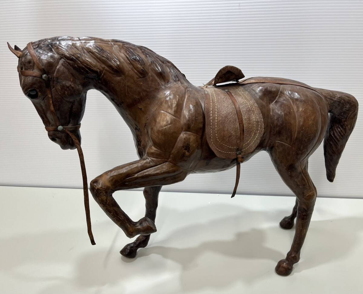 デザイン・トスカノ製 古代中国 皇帝 唐三彩 馬の彫刻 彫像 デザイン・トスカノ製 古代中国 皇帝 唐三彩 馬の彫刻 彫像