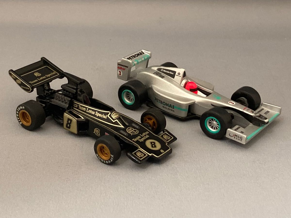 メルセデスGP ペトロナス M.シューマッハ ミニチャンプス 、サントリー ロータスコレクション ロータス 72D プルバックカー セット 中古品