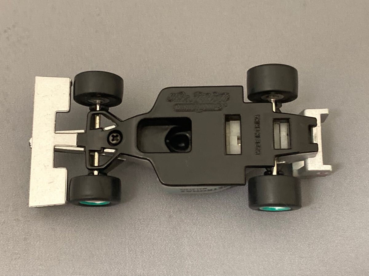 メルセデスGP ペトロナス M.シューマッハ ミニチャンプス 、サントリー ロータスコレクション ロータス 72D プルバックカー セット 中古品