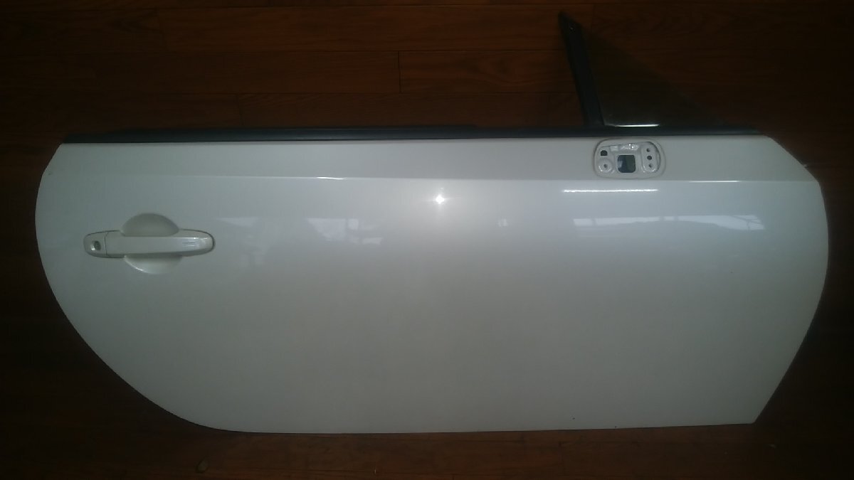 U#136 86 DBA-ZN6 GT A型 2012年 右ドア 37J サテンホワイトパール 個人宅宛不可