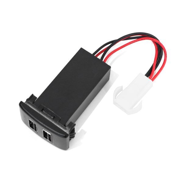ю 【メール便送料無料】 スズキ ワゴンR/ワゴンRスティングレー MH23S H20.9～H24.9 USBポート 3.0A スイッチホール 充電 スズキAタイプ