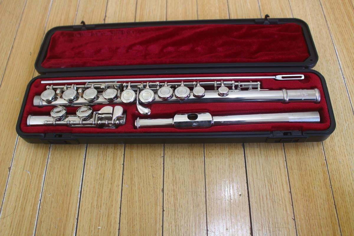 ヤマハ フルート YFL-211 Eメカ付き 日本製 初心者向け 高品質 ヤマハ フルート YFL-211 Eメカ付き 日本製 初心者向け 高品質