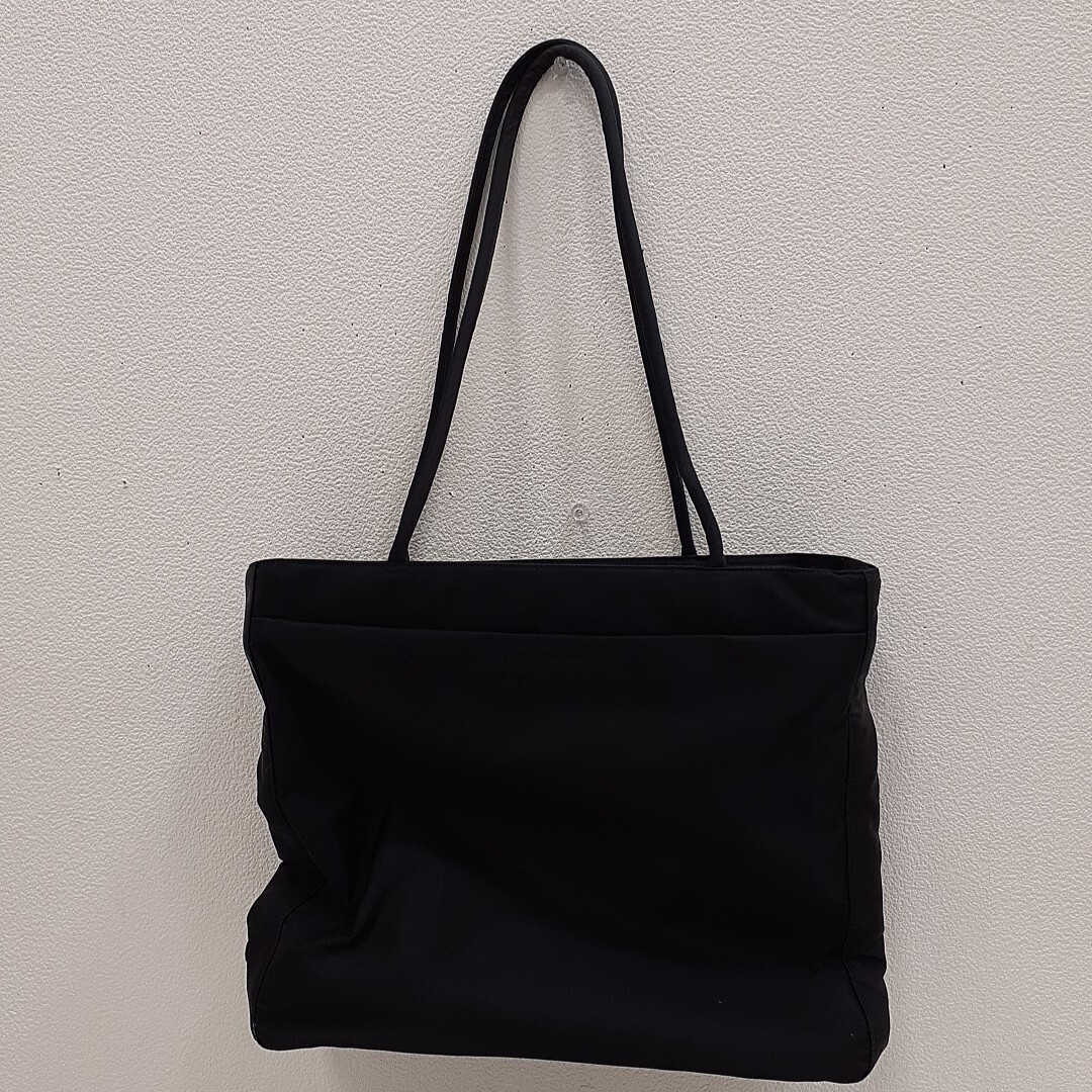 Yahoo!オークション - PRADA プラダ B8486 METROPOLI テスート Yahoo!オークション - PRADA プラダ B8486 METROPOLI テスート