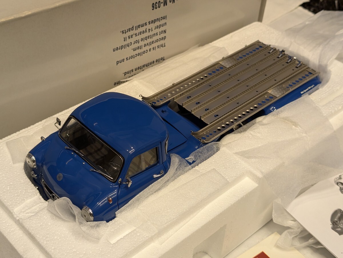 k 1/43 Khrerson Model ジル 111 D ZIL * パレード k 1/43 Khrerson Model ジル 111 D ZIL * パレード