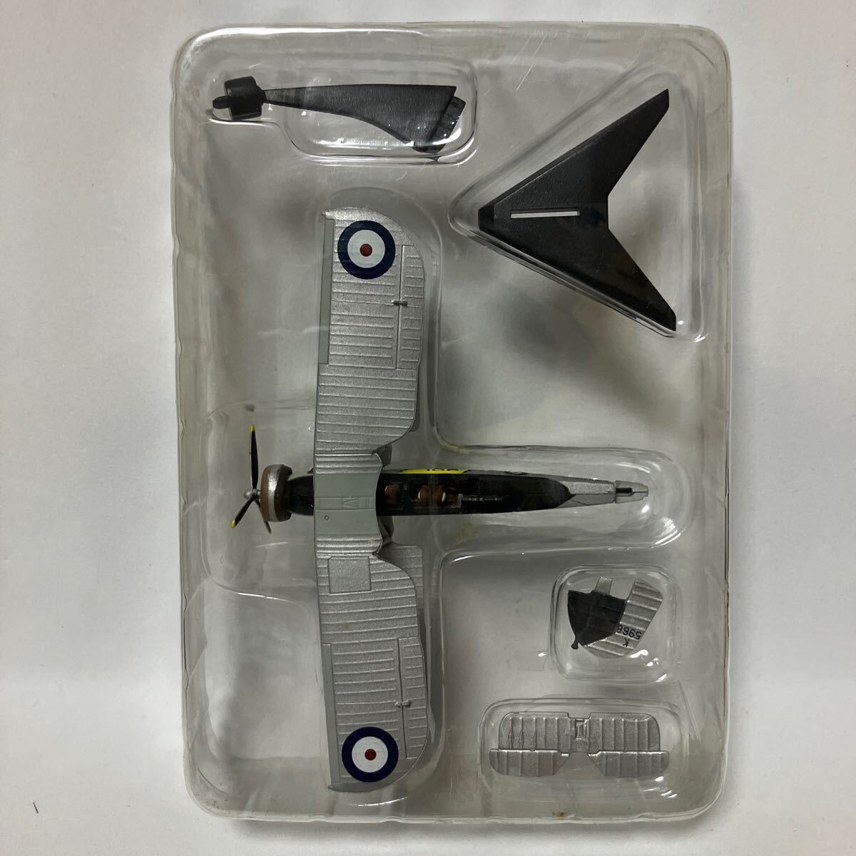 1/144 ソードフィッシュ 1-A イギリス海軍 第823飛行隊 複葉機コレクション エフトイズ