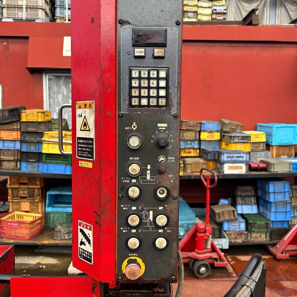T8879 AMADA アマダ 立型バンドソー VM420 2006年製 切断能力 T8879 AMADA アマダ 立型バンドソー VM420 2006年製 切断能力