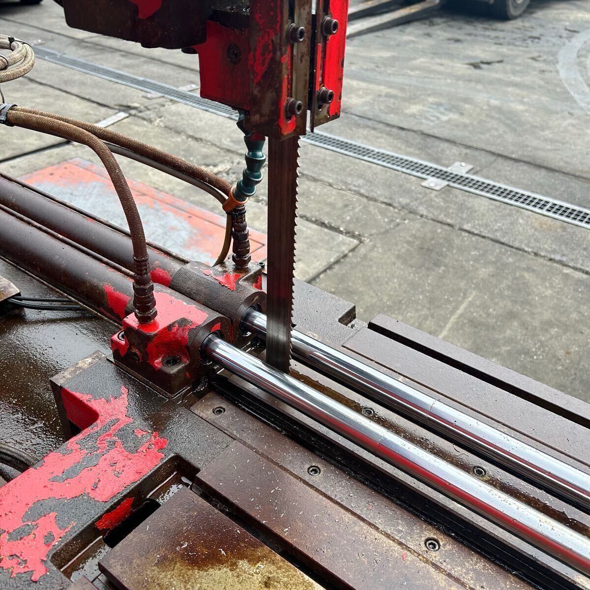 T8879 AMADA アマダ 立型バンドソー VM420 2006年製 切断能力 T8879 AMADA アマダ 立型バンドソー VM420 2006年製 切断能力