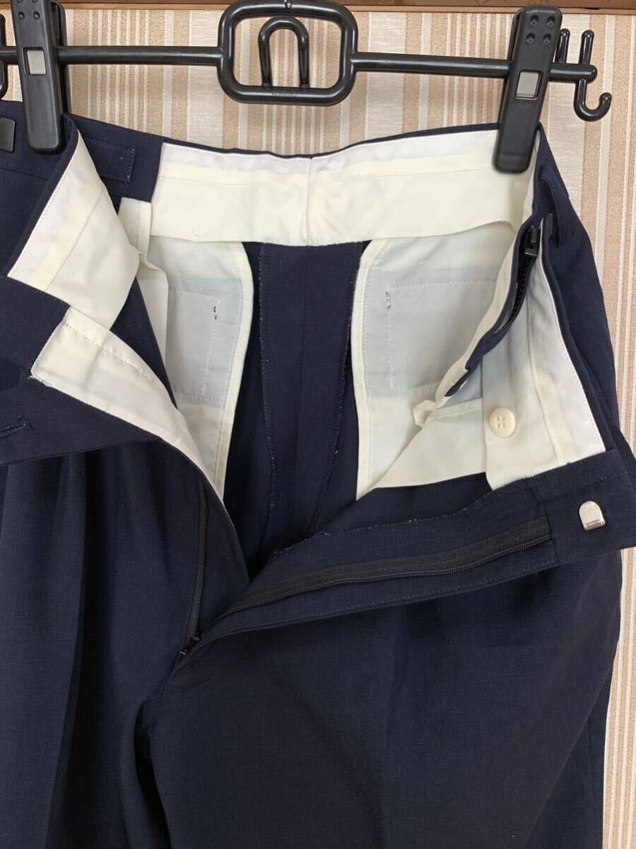 綺麗め中古 メンズスラックス 紺色 脇にアジャスター付き ウエスト72cm_画像3