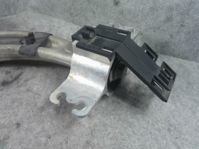 Benz A Class DBA-176042 передняя распорка левый A180 AMG стиль A2463301707