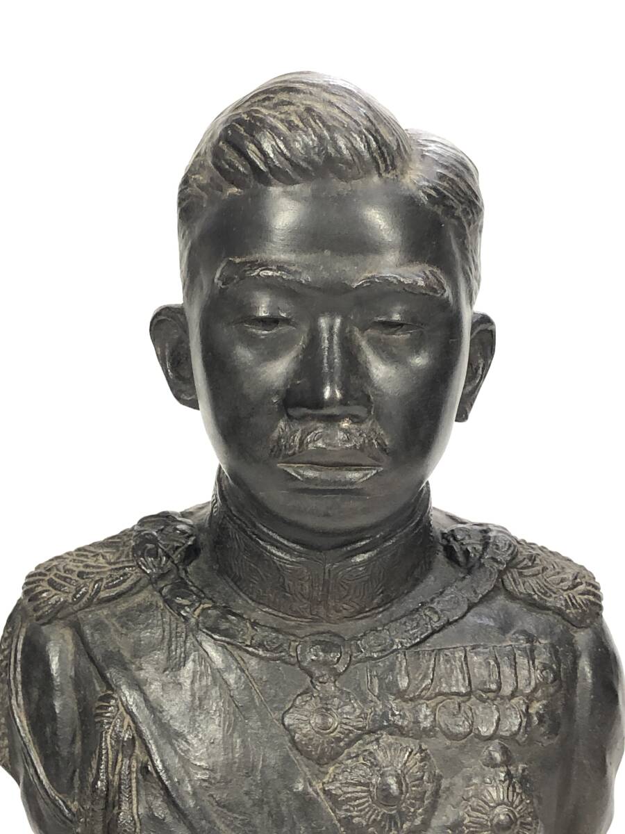 貴重。珍しい昭和レトロヴィンテージ銅像 アンテイーク 昭和天皇像 ブロンズ製 共箱 昭和3年 の商品詳細