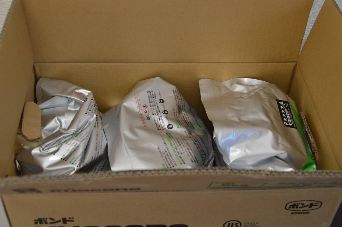 【未使用品/5㎏3袋入】コニシ ボンド KU928RS 木質(zhì)床材直張施工用接著 淡黃白色 アルミパック 制造年月2024年7月 S1104-6xx6